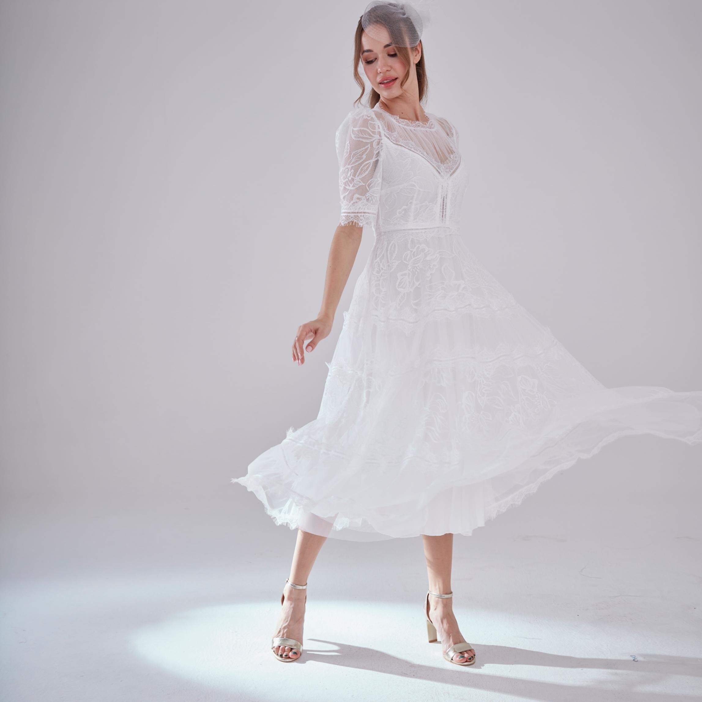 Sözde Beyaz mı Renkli mi Abiye Giyilir?