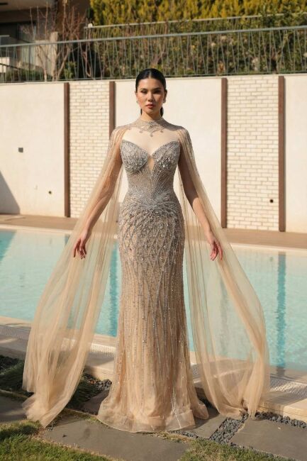 Bej Straplez Pelerinli Sarkanca Taşlı Balık İthal Abiye Elbise 25 - DRESSİNG ROOM