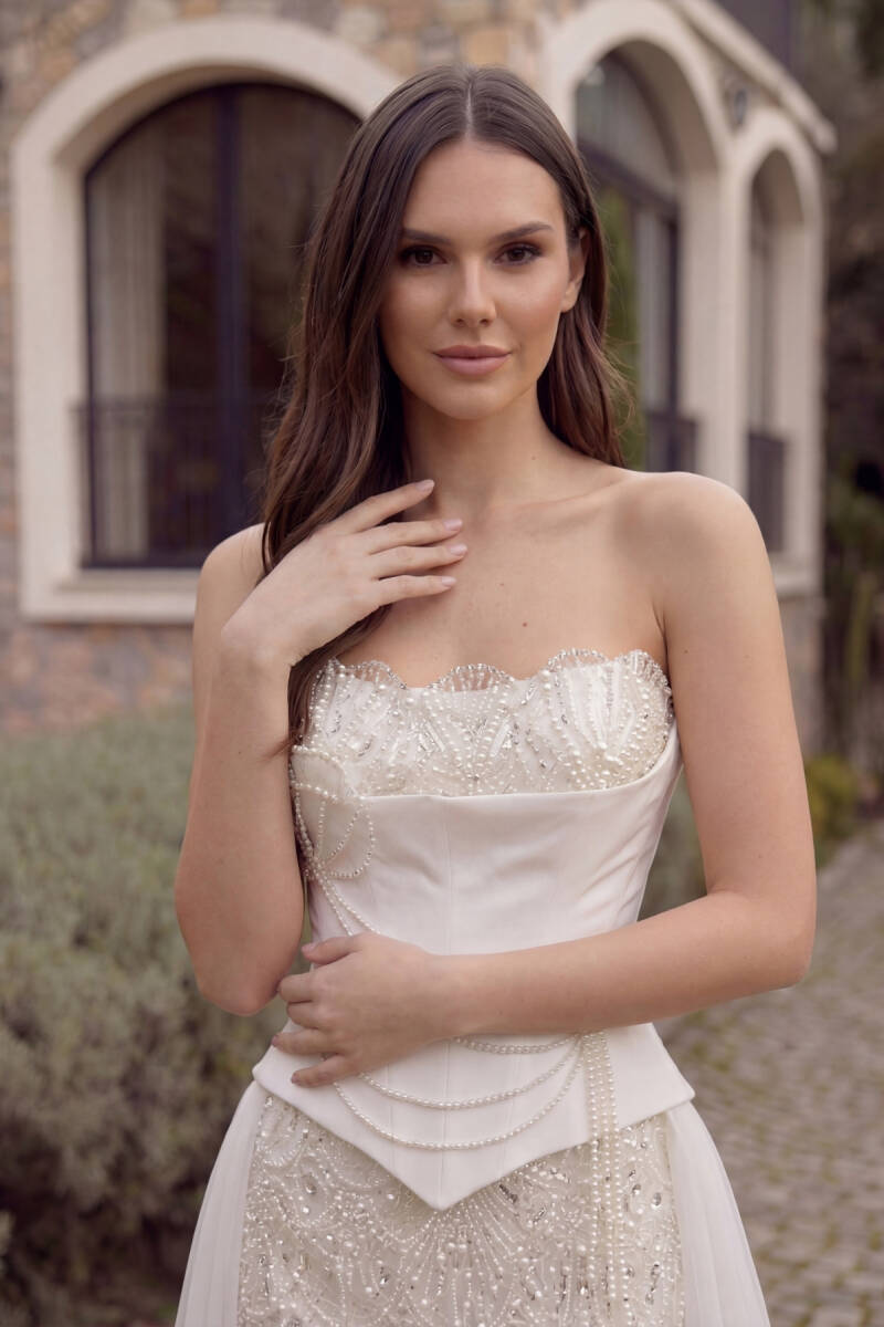 Beyaz Gepiyerli Payetli Kuyruk Detaylı Kısa Abiye Elbise 26 - 2