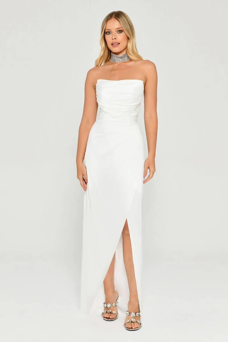 Beyaz Sivri Yaka Drapeli Yırtmaçlı Saten Elbise 04 - 1