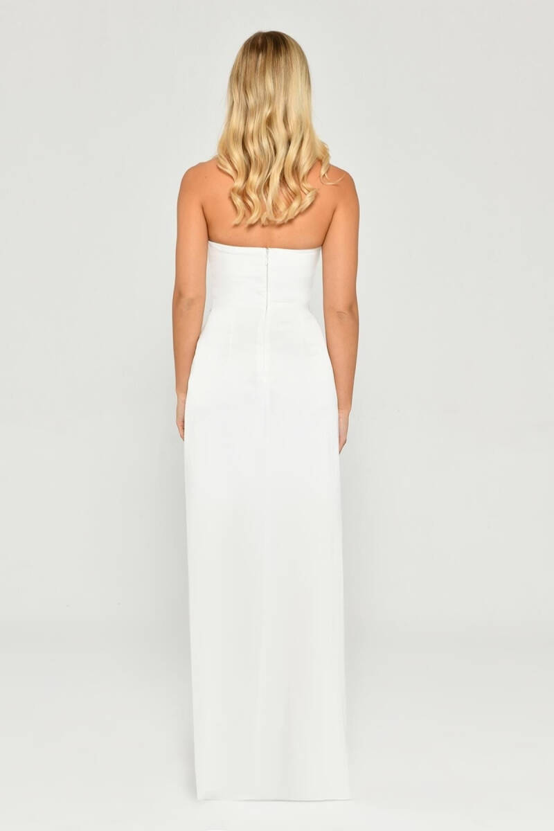 Beyaz Sivri Yaka Drapeli Yırtmaçlı Saten Elbise 04 - 2