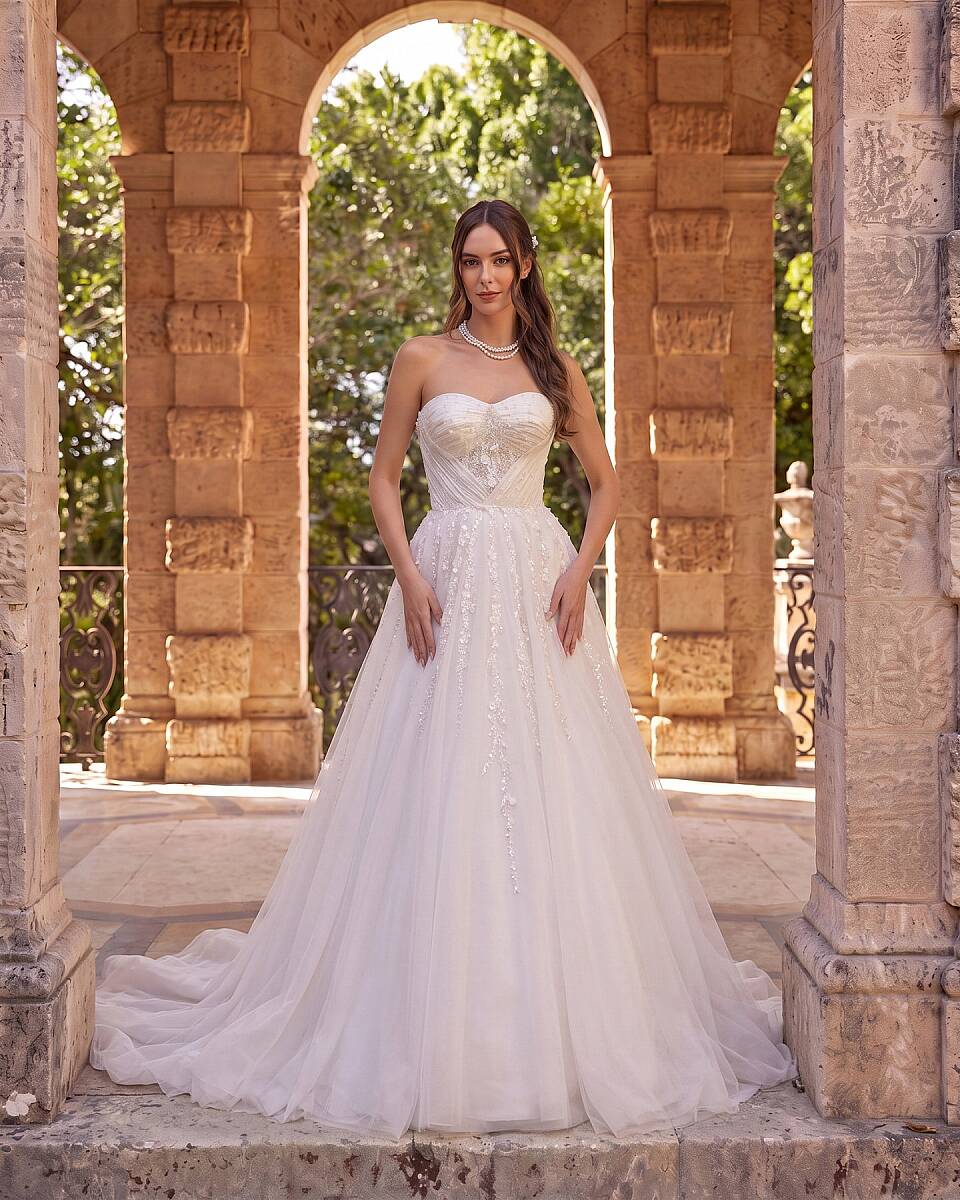 Beyaz Straplez Boncuklu Drapeli Helen Gelinlik - 1