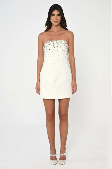 Beyaz Straplez Üç Boyutlu Taşlı Mini Abiye Elbise 10 - ALFABETA