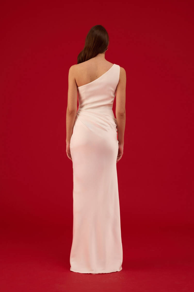 Beyaz Tek Omuz Broşlu Drapeli Saten Abiye Elbise 08 - 5