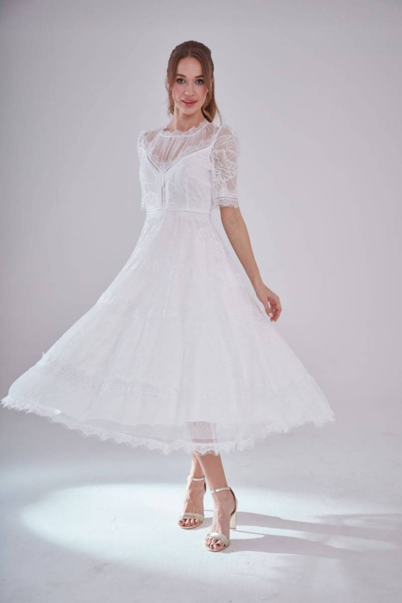 Beyaz Yarım Kol Dantelli Midi Elbise - 1