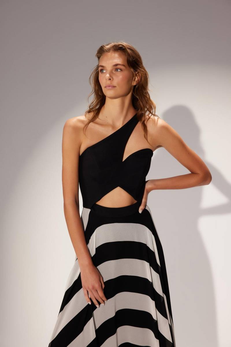 Black -and -one shoulder A cut waist low -cut double color evening dress 10 - 4