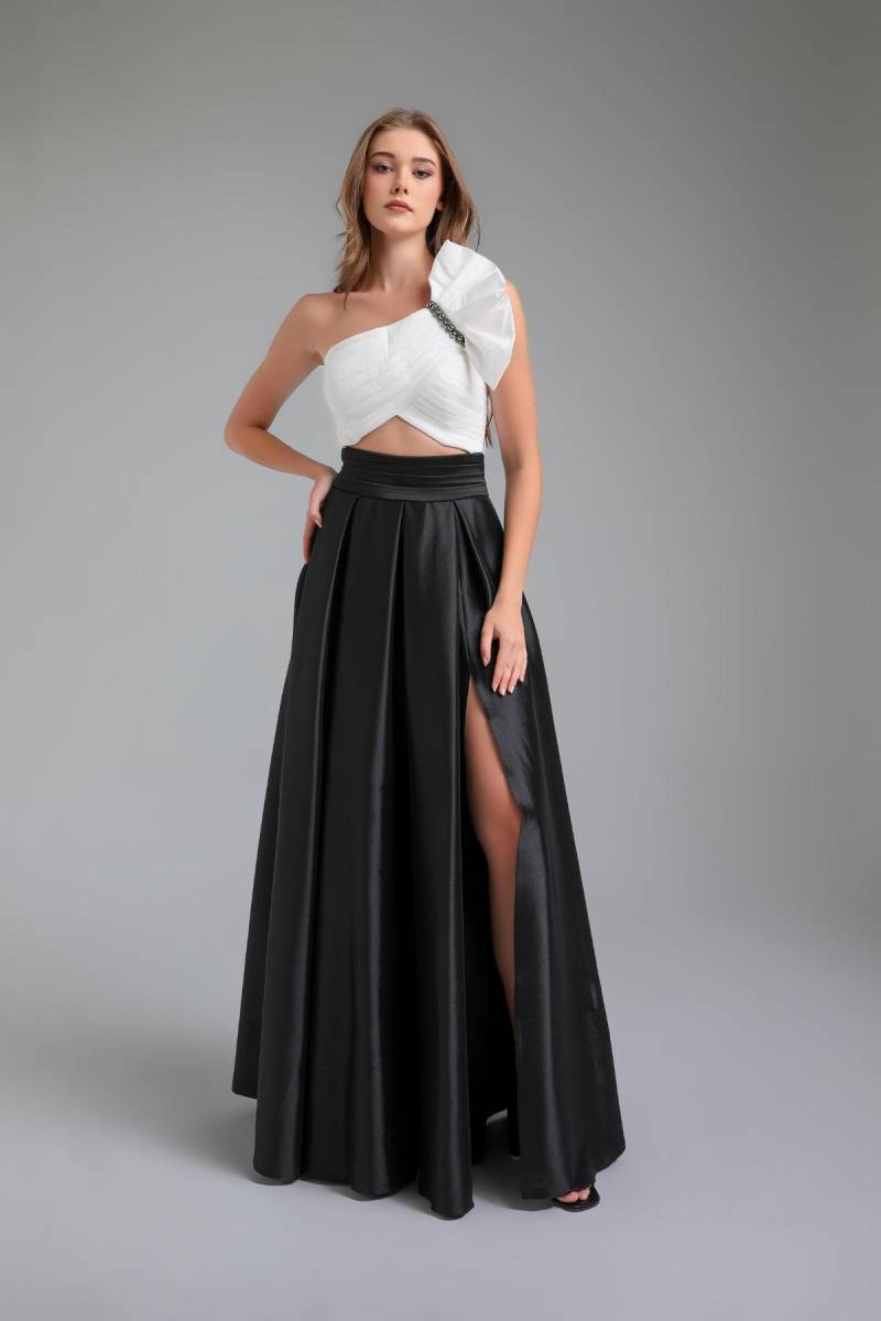 Black -and -Single Shoulder Window Slit Tafta Title Dress 85 - 3