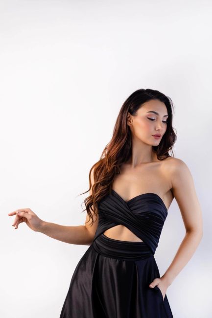 Black Kiss Neckline Draped Chest Pocketed Taffeta Evening Dress 23 - 3