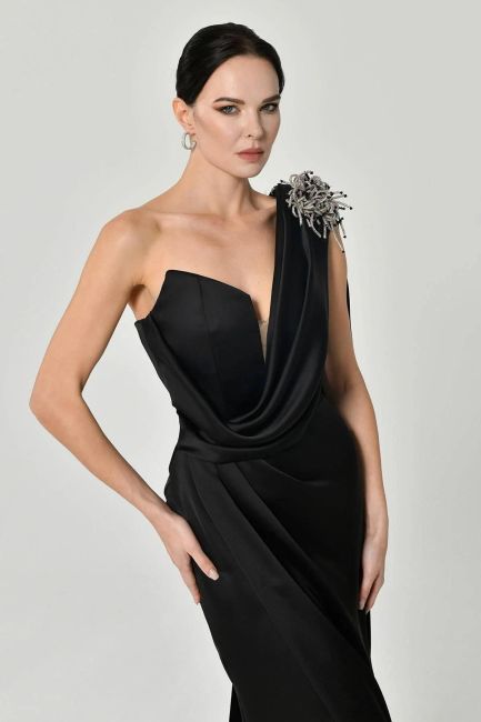 Black Single Shoulder Brooch Satin Evening Dress-17 - 3