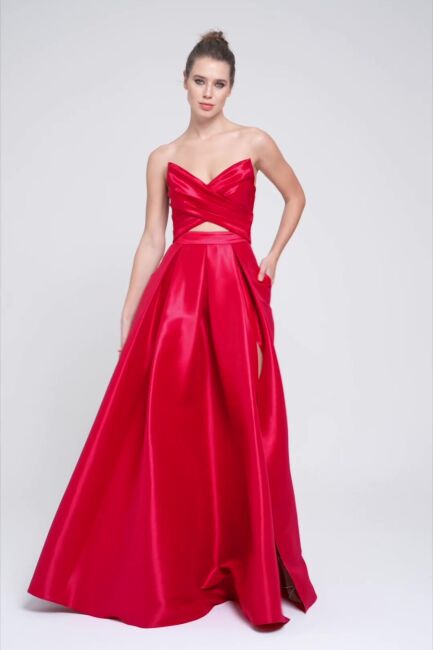Décollette taffeta evening dress with red pointed collar pockets 50 