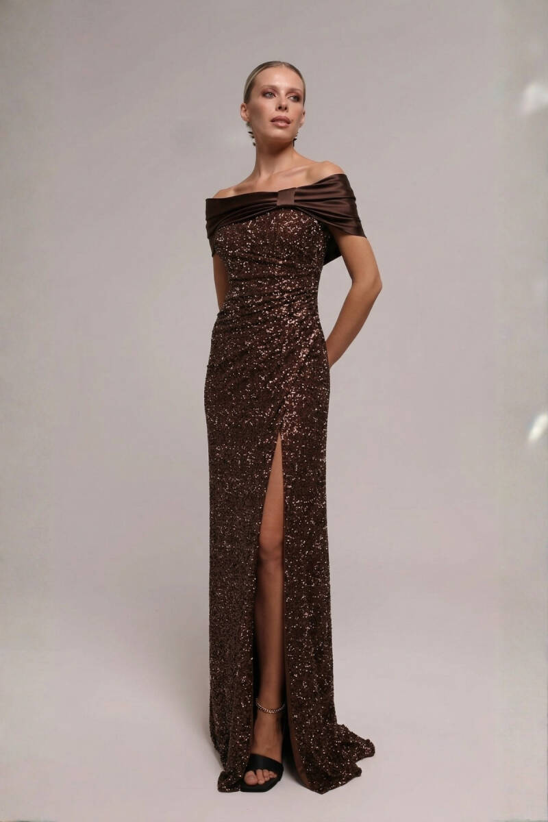 Kahve Saten Fiyonk Yakalı Drapeli Yırtmaçlı Simli Büyük Beden Abiye 95 - 1