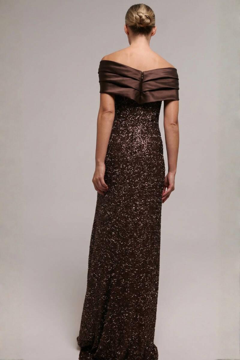 Kahve Saten Fiyonk Yakalı Drapeli Yırtmaçlı Simli Büyük Beden Abiye 95 - 3