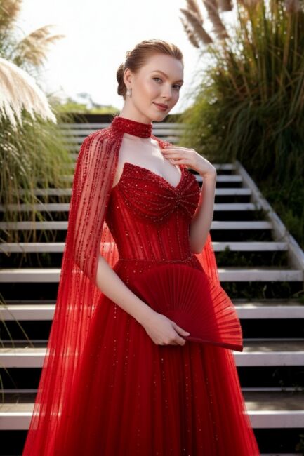 Kırmızı Sivri Yaka Pelerinli Kloş Taşlı İthal Abiye Elbise 78 - 5