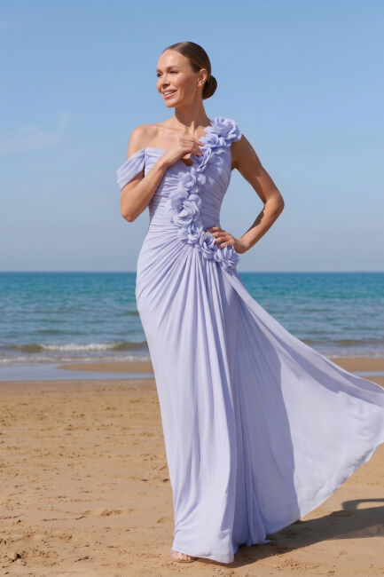 Mavi Tek Omuz Düşük Kol Drapeli Güllü Şifon Abiye Elbise 96 - MOR SPOSA