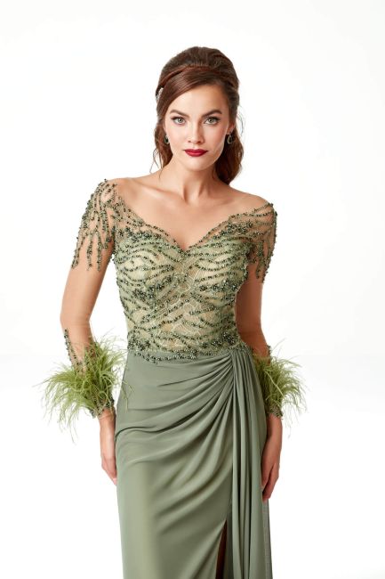 Olive V -neck Long Arm Furry Embroidered Slip Large Size Evening Dress 