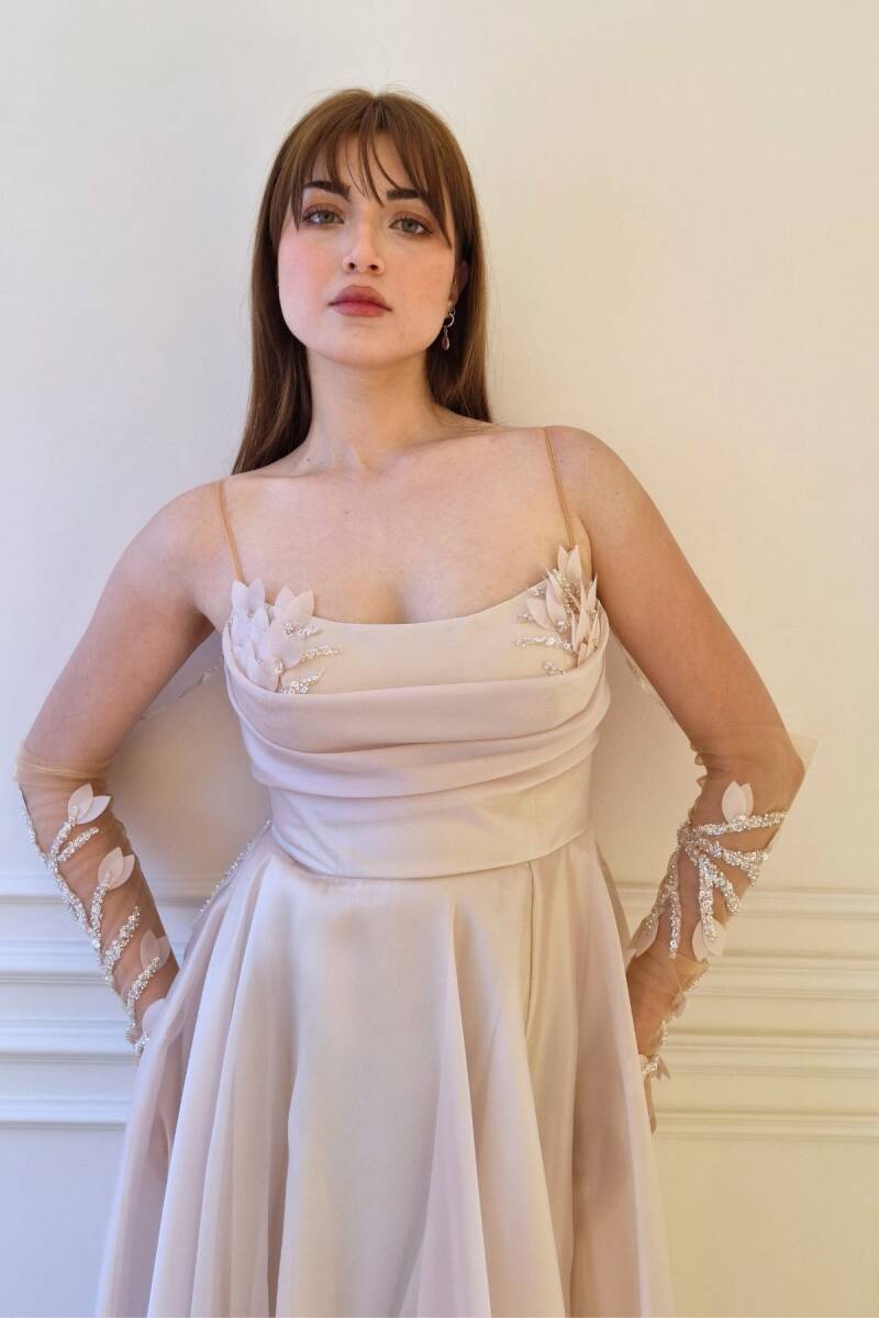 Şampanya İp Askılı Sırt Dekolteli İşlemeli Abiye Elbise 82 - 2