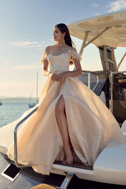 Şampanya Straplez Göğsü Taşlı Düşük Kol Kollar Çiçekli Abiye Elbise 71 - 2