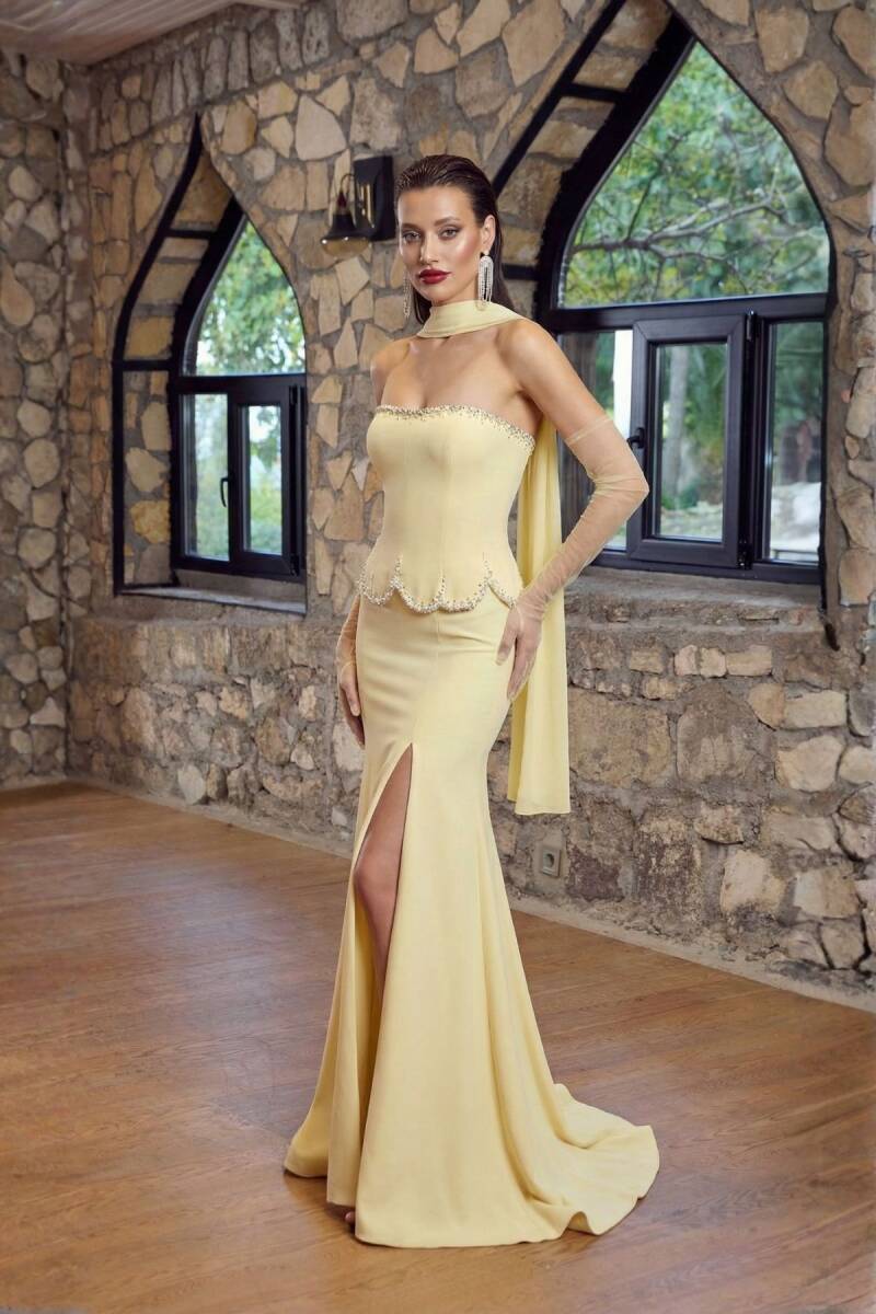 Sarı Straplez Göğsü Taşlı Birit ve Yırtmaçlı Abiye Elbise 31 - 2