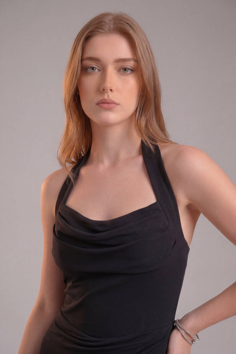 Siyah Boyundan Bağlamalı Bel Drapeli Yırtmaçlı Büyük Beden Abiye 64 - 2