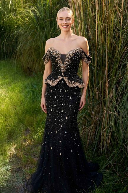 Siyah Düşük Kollu Gepiyerli İşlemeli İthal Abiye Elbise 28 - DRESSİNG ROOM