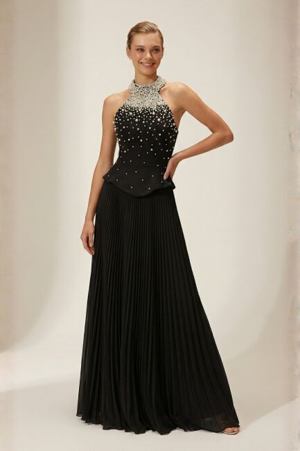 Siyah Halter Yaka İnci İşlemeli Plise Etek Abiye Elbise 39 - ŞEREF VURAL
