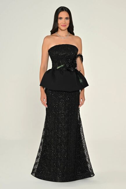 Siyah Straplez Bel Tüy Çiçek Aksesuarlı Dantel Uzun Elbise 07 - ALFABETA