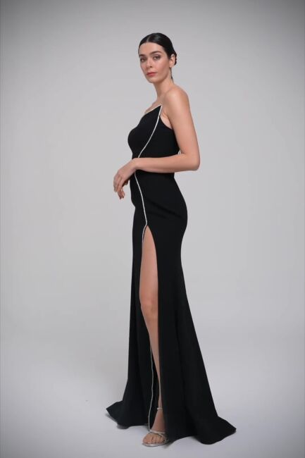 Siyah Straplez Sivri Yaka Yırtmaçlı Taş Şeritli Büyük Beden Abiye 62 - 2