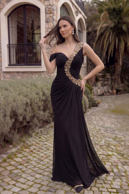 Siyah Tek Omuz Düşük Kol Drapeli Taşlı Abiye Elbise 92 - 1