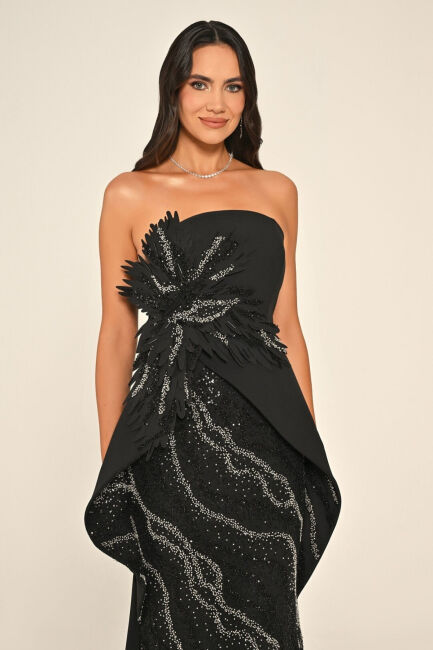 SiyahGümüş Straplez Çiçek Aksesuarlı Payetli Asimetrik Büyük Beden Abiye 82 - 2