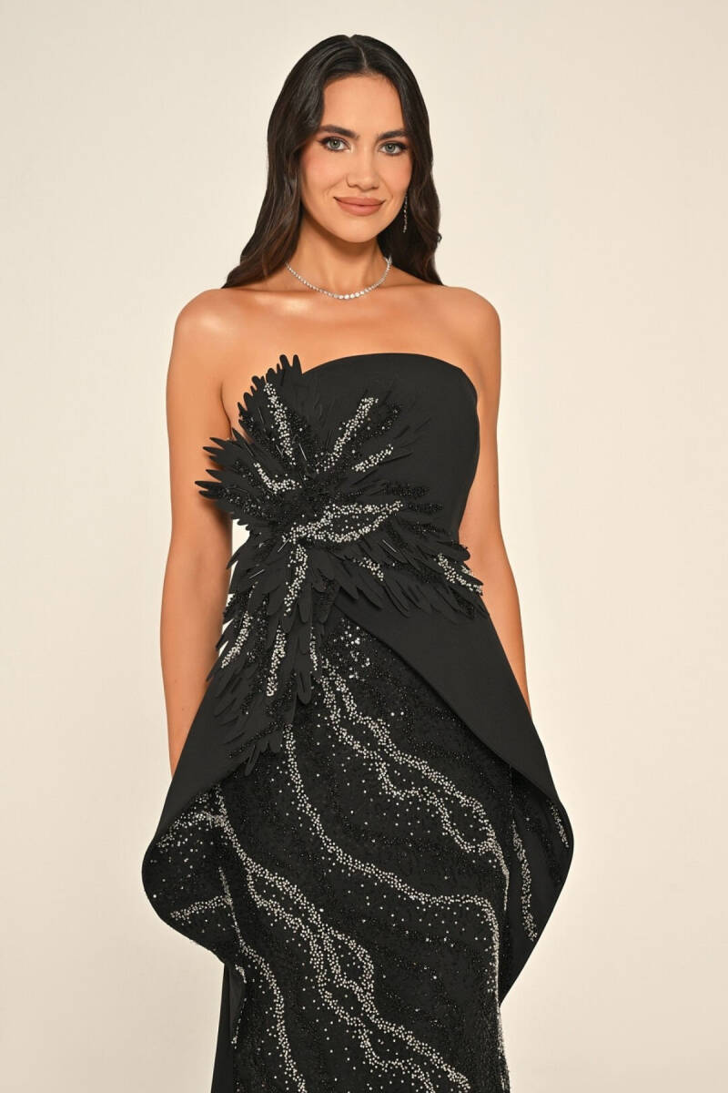 SiyahGümüş Straplez Çiçek Aksesuarlı Payetli Asimetrik Büyük Beden Abiye 82 - 2